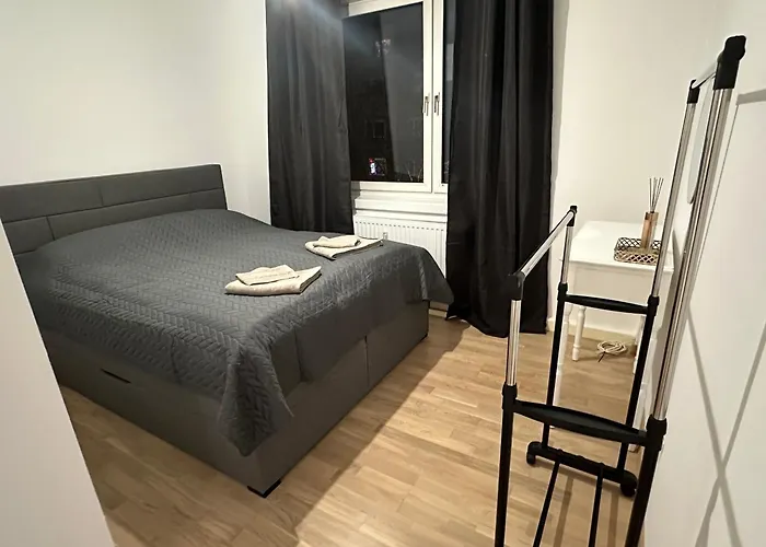 Schoene Mit Balkon Apartman